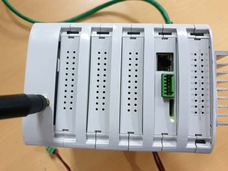 Inserting the SIM card on Raspberry Pi PLC